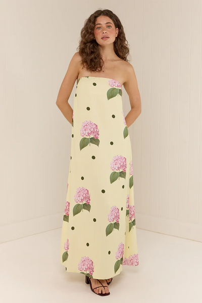 https://cdn.shopify.com/s/files/1/0951/5568/3666/files/DressJ.webp?v=1742811593